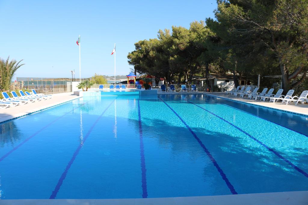 Hotel Gabbiano Beach Vieste Exterior photo