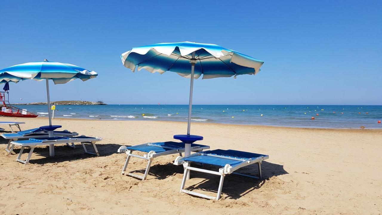 Hotel Gabbiano Beach Vieste Exterior photo